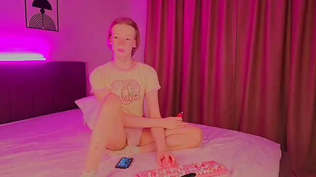 Snapshot of Olivia-Pink chatting on 07/09/26, 04:33 Olivia-Pink online show from 07/09/26, 04:33