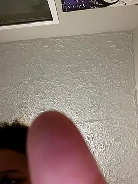 chocolate bella online show from 10/04/25, 11:47