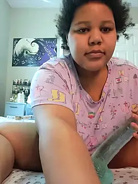 chocolate bella online show from 04/08/26, 03:12