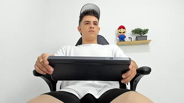 Mikecooper online show from 09/11/25, 11:27