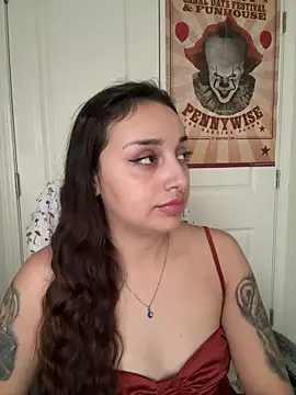 CharmingMaddie online show from 12/22/25, 07:00