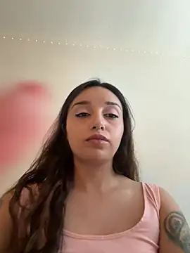 Snapshot of CharmingMaddie chatting on 05/16/26, 07:34 CharmingMaddie online show from 05/16/26, 07:34