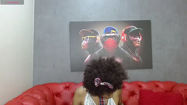 Violett Salvatore online show from 12/15/25, 04:00