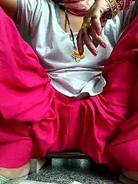 Snapshot of Love-pari077 chatting on 10/10/25, 12:15 Love-pari077 online show from 10/10/25, 12:15