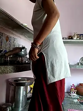 Snapshot of Love-pari077 chatting on 10/21/25, 07:20 Love-pari077 online show from 10/21/25, 07:20