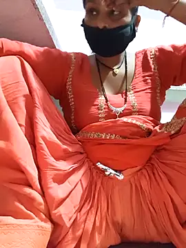 Snapshot of Love-pari077 chatting on 10/25/25, 01:40 Love-pari077 online show from 10/25/25, 01:40