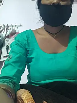 Snapshot of Love-pari077 chatting on 11/30/25, 03:38 Love-pari077 online show from 11/30/25, 03:38