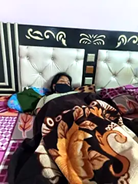 Snapshot of Love-pari077 chatting on 12/02/25, 01:00 Love-pari077 online show from 12/02/25, 01:00