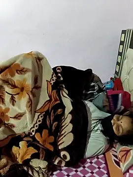 Snapshot of Love-pari077 chatting on 12/03/25, 12:40 Love-pari077 online show from 12/03/25, 12:40