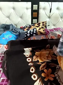 Snapshot of Love-pari077 chatting on 12/03/25, 03:10 Love-pari077 online show from 12/03/25, 03:10