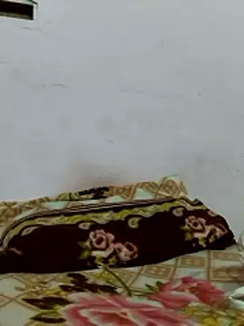 Snapshot of Love-pari077 chatting on 01/08/26, 05:32 Love-pari077 online show from 01/08/26, 05:32