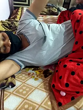 Snapshot of Love-pari077 chatting on 01/11/26, 01:10 Love-pari077 online show from 01/11/26, 01:10