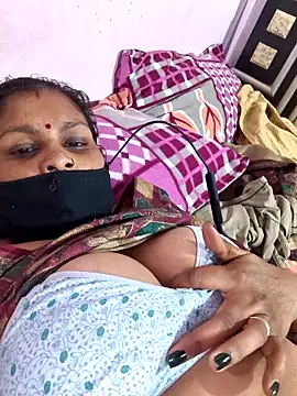 Snapshot of Love-pari077 chatting on 02/01/26, 02:59 Love-pari077 online show from 02/01/26, 02:59