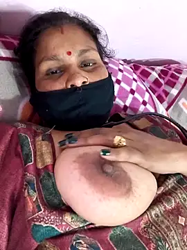 Snapshot of Love-pari077 chatting on 02/03/26, 09:47 Love-pari077 online show from 02/03/26, 09:47