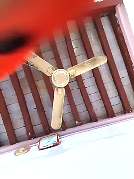 Snapshot of Love-pari077 chatting on 02/05/26, 02:33 Love-pari077 online show from 02/05/26, 02:33