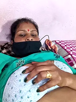 Snapshot of Love-pari077 chatting on 02/11/26, 08:19 Love-pari077 online show from 02/11/26, 08:19