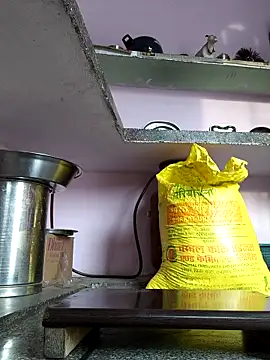 Snapshot of Love-pari077 chatting on 02/13/26, 02:40 Love-pari077 online show from 02/13/26, 02:40