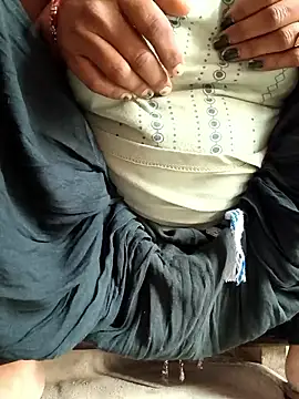 Snapshot of Love-pari077 chatting on 02/25/26, 01:59 Love-pari077 online show from 02/25/26, 01:59