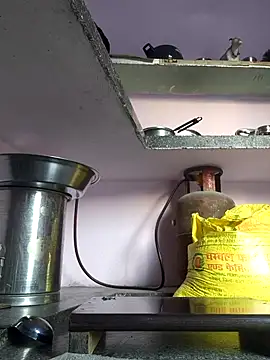 Snapshot of Love-pari077 chatting on 02/28/26, 02:01 Love-pari077 online show from 02/28/26, 02:01