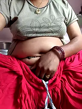 Snapshot of Love-pari077 chatting on 04/08/26, 02:11 Love-pari077 online show from 04/08/26, 02:11