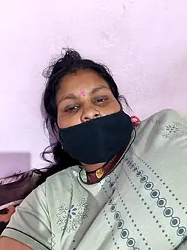 Snapshot of Love-pari077 chatting on 04/15/26, 05:31 Love-pari077 online show from 04/15/26, 05:31