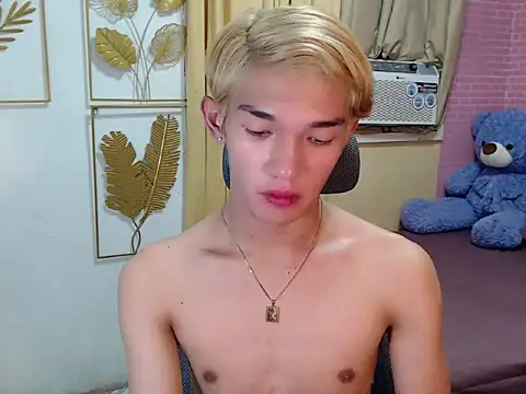 fuckerfriendsxx online show from 04/13/26, 10:21