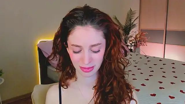 Snapshot of ChristinaConteeree chatting on 04/23/26, 01:24 ChristinaConteeree online show from 04/23/26, 01:24