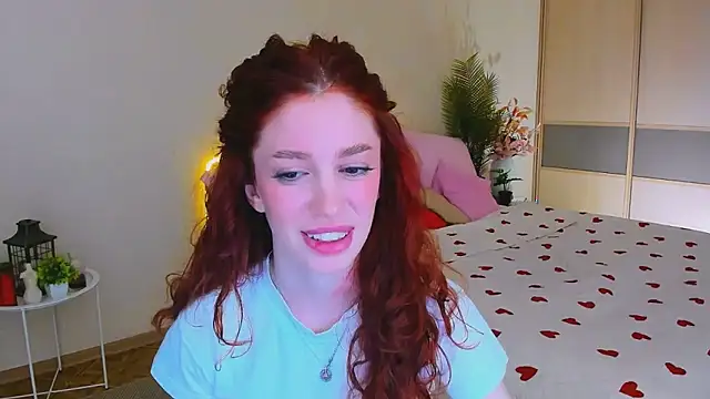 Snapshot of ChristinaConteeree chatting on 05/08/26, 07:19 ChristinaConteeree online show from 05/08/26, 07:19