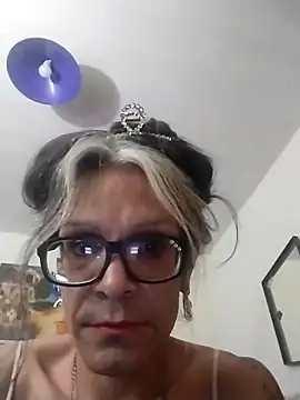 Snapshot of miawmiaw0706 chatting on 09/27/25, 05:29 miawmiaw0706 online show from 09/27/25, 05:29