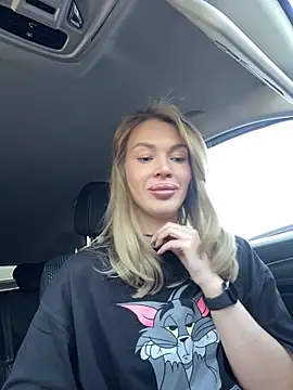 Snapshot of miss_veroNika chatting on 06/03/26, 04:48 miss veroNika online show from 06/03/26, 04:48