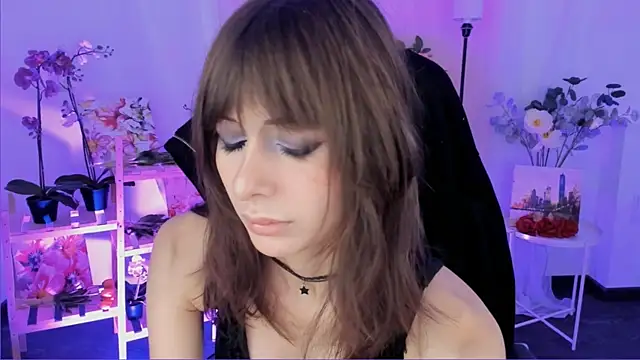 CrystallBloom online show from 12/16/25, 04:12