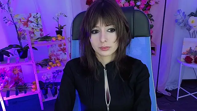 CrystallBloom online show from 01/19/26, 04:11