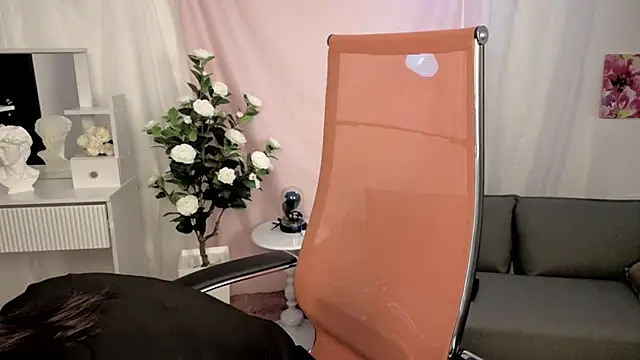 CrystallBloom online show from 04/20/26, 01:19