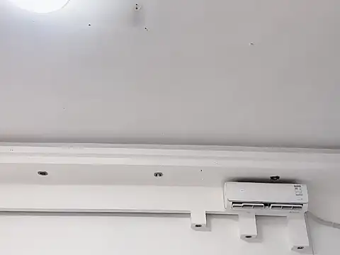 xiaojie2563 online show from 12/02/25, 10:20