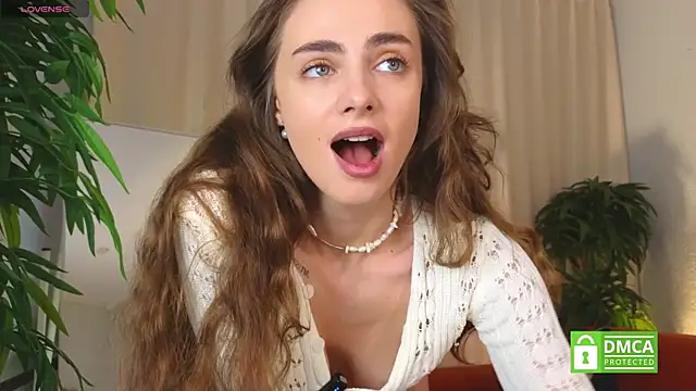 AliciaMellow online show from 09/30/25, 03:33