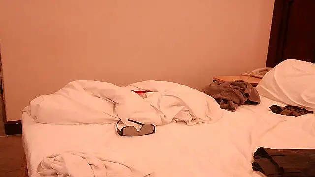 Snapshot of bigbb101011 chatting on 09/28/25, 01:49 bigbb101011 online show from 09/28/25, 01:49