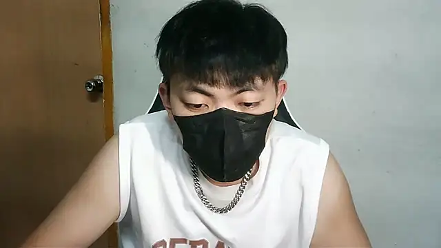 Snapshot of bigbb101011 chatting on 09/30/25, 02:00 bigbb101011 online show from 09/30/25, 02:00