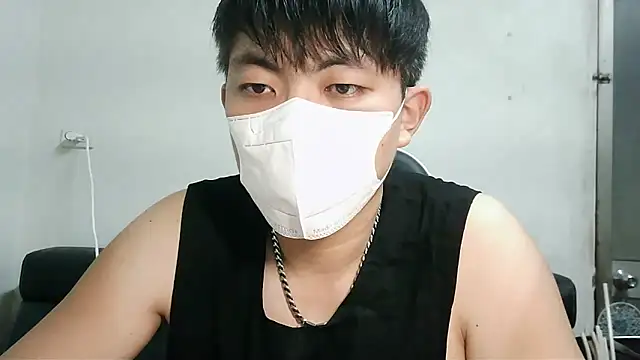 Snapshot of bigbb101011 chatting on 10/13/25, 02:39 bigbb101011 online show from 10/13/25, 02:39