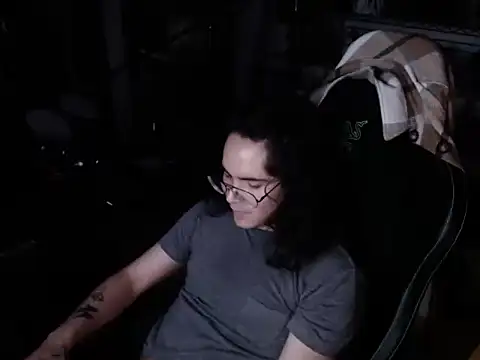 Snapshot of dorrey21 chatting on 09/12/25, 04:07 dorrey21 online show from 09/12/25, 04:07