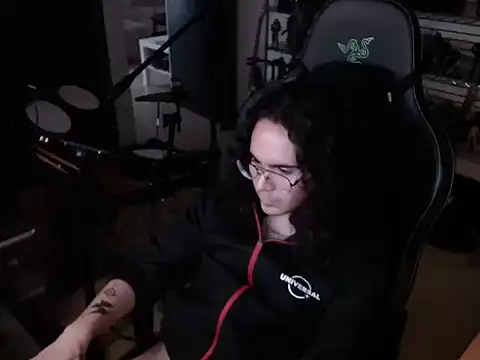 Snapshot of dorrey21 chatting on 09/19/25, 09:48 dorrey21 online show from 09/19/25, 09:48