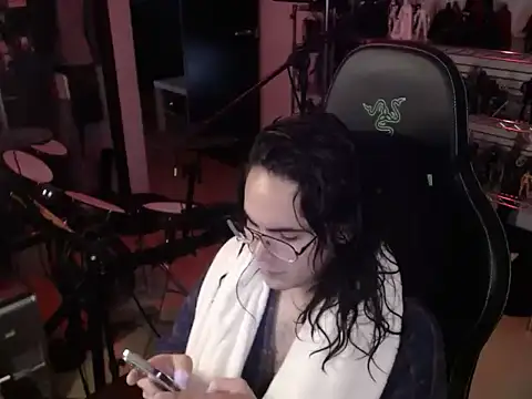 Snapshot of dorrey21 chatting on 10/17/25, 07:05 dorrey21 online show from 10/17/25, 07:05