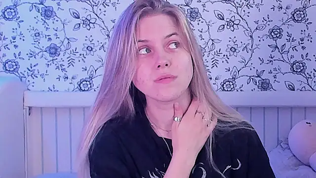 Snapshot of AngelAnty chatting on 05/20/26, 03:07 AngelAnty online show from 05/20/26, 03:07