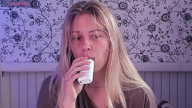 Snapshot of AngelAnty chatting on 07/05/26, 01:29 AngelAnty online show from 07/05/26, 01:29