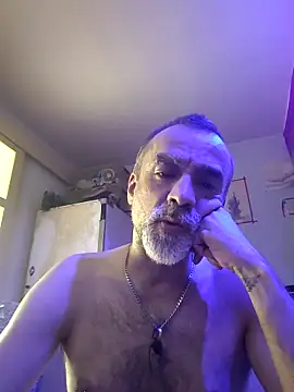 Snapshot of GabyCollado5 chatting on 09/10/25, 10:37 GabyCollado5 online show from 09/10/25, 10:37