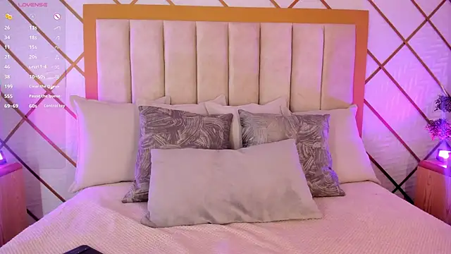 GretaVelvet online show from 11/20/25, 07:35