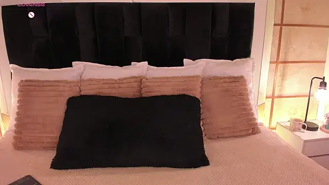 GretaVelvet online show from 04/11/26, 07:29