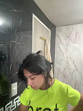 lynn9000 online show from 09/27/25, 05:45