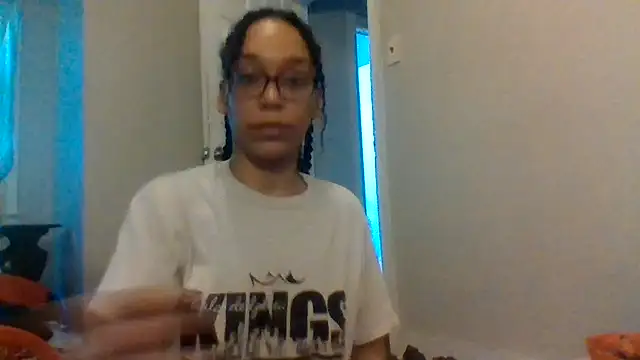 Snapshot of Velvetraexo chatting on 06/22/26, 03:53 Velvetraexo online show from 06/22/26, 03:53