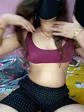 hiddennisha online show from 04/08/26, 11:10