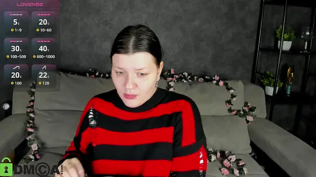 Michele Greenn online show from 11/07/25, 12:21